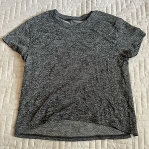 Lululemon cropped t shirt